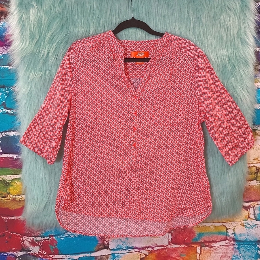 Joe Fresh Coral White Diamond Design Half Sleeve V-Neck Front Button Top Size M